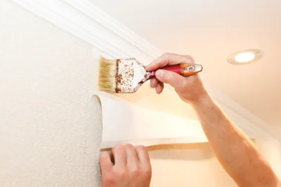 Pose de papier peint à Barry — revêtements muraux et toiles de verre